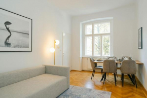 Homey APT 5 min to Belvedere